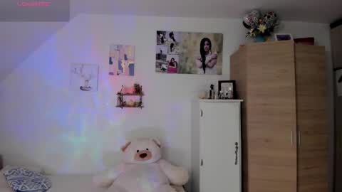 Snapshot of cristamunez chatting on April 30, 2026, 1:45 am veronika online show from April 30, 2026, 1:45 am