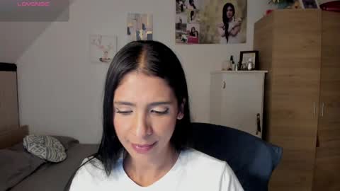 Snapshot of cristamunez chatting on May 29, 2026, 2:42 am veronika online show from May 29, 2026, 2:42 am