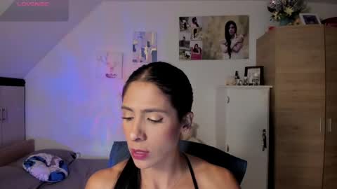 Snapshot of cristamunez chatting on May 31, 2026, 2:53 am veronika online show from May 31, 2026, 2:53 am