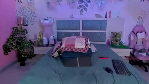 cristhy_huge_cockts online show from October 6, 2025, 9:34 pm