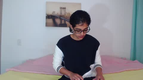 Snapshot of cristian_suarezz chatting on December 5, 2024, 11:29 pm online show from December 5, 2024, 11:29 pm