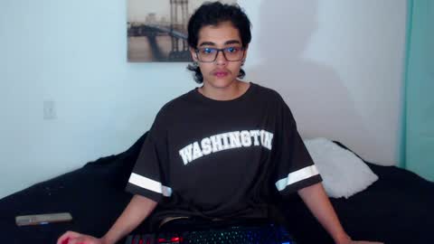 Snapshot of cristian_suarezz chatting on December 13, 2024, 1:15 am online show from December 13, 2024, 1:15 am