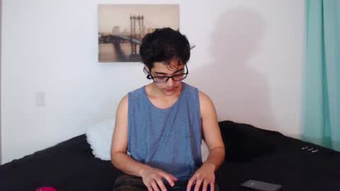Snapshot of cristian_suarezz chatting on December 19, 2024, 1:39 am online show from December 19, 2024, 1:39 am