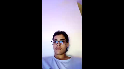 Snapshot of cristian_suarezz chatting on January 6, 2025, 3:09 am online show from January 6, 2025, 3:09 am