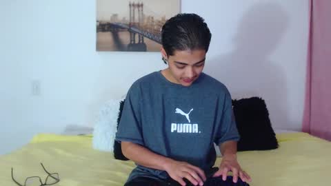 Snapshot of cristian_suarezz chatting on January 20, 2025, 11:32 pm online show from January 20, 2025, 11:32 pm