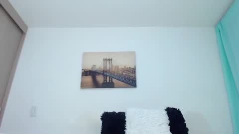 Snapshot of cristian_suarezz chatting on March 8, 2025, 11:39 pm online show from March 8, 2025, 11:39 pm