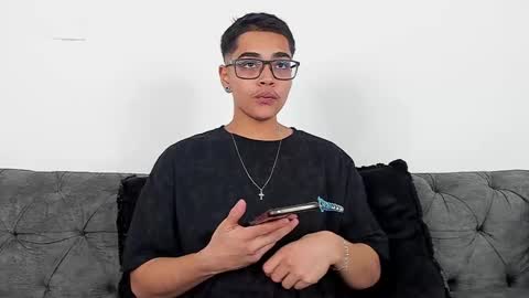 Snapshot of cristian_suarezz_ chatting on October 22, 2025, 9:47 pm cristian_suarezz_ online show from October 22, 2025, 9:47 pm