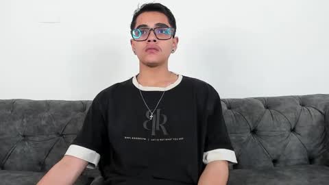 Snapshot of cristian_suarezz_ chatting on October 27, 2025, 9:52 pm cristian_suarezz_ online show from October 27, 2025, 9:52 pm