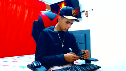 Snapshot of cristiantayron chatting on June 13, 2026, 12:30 am cristian online show from June 13, 2026, 12:30 am