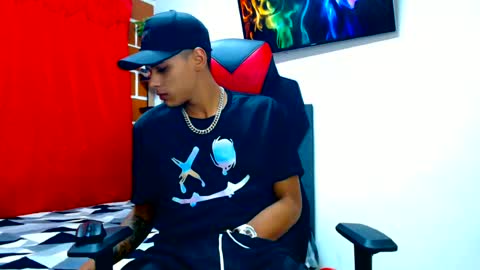 Snapshot of cristiantayron chatting on July 3, 2026, 5:58 am cristian online show from July 3, 2026, 5:58 am