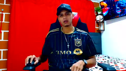 Snapshot of cristiantayron chatting on July 12, 2026, 6:59 am cristian online show from July 12, 2026, 6:59 am