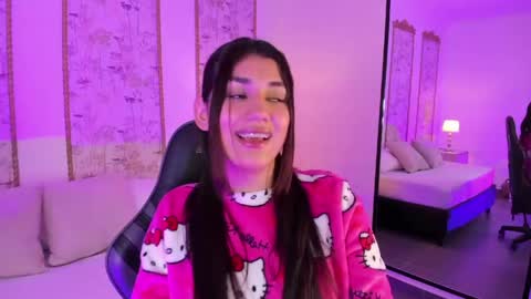 Snapshot of cristin_collins chatting on June 1, 2026, 10:22 pm C R I S T I N online show from June 1, 2026, 10:22 pm