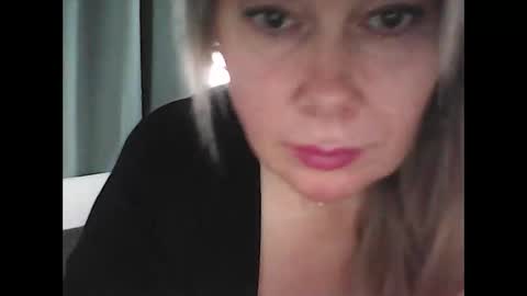 Snapshot of cristina1985 chatting on January 15, 2026, 8:41 am Cristina online show from January 15, 2026, 8:41 am