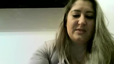 cristina20021991 online show from January 1, 2025, 6:06 pm