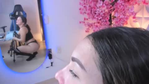 C R I S T I N A online show from October 8, 2025, 12:25 pm