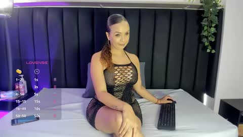 cristina_joy online show from December 2, 2025, 12:10 pm