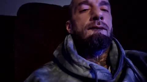 cristo8inch online show from November 6, 2025, 1:39 am