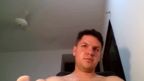 cristopher3042 online show from March 31, 2026, 4:02 am