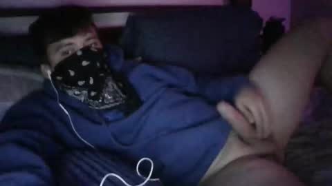 Snapshot of crisx3585 chatting on November 12, 2025, 4:13 am crisx3585 online show from November 12, 2025, 4:13 am