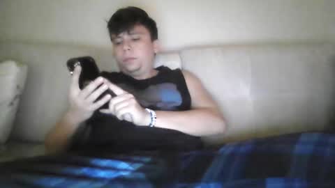 Snapshot of crisx3585 chatting on December 17, 2025, 4:18 am crisx3585 online show from December 17, 2025, 4:18 am