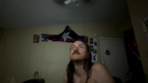 Snapshot of critterluvsfeet chatting on May 18, 2026, 8:42 am Critter2999LuvsFeet online show from May 18, 2026, 8:42 am