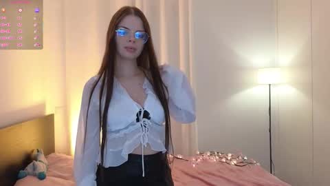 crlinex0x0 online show from November 1, 2025, 11:23 am