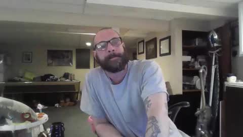 Snapshot of crm400 chatting on February 19, 2026, 1:56 am billybasement online show from February 19, 2026, 1:56 am