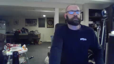 Snapshot of crm400 chatting on March 4, 2026, 1:55 am billybasement online show from March 4, 2026, 1:55 am