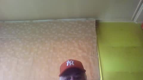 crmperez online show from December 1, 2024, 7:58 pm