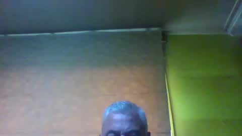 crmperez online show from December 5, 2024, 9:50 pm