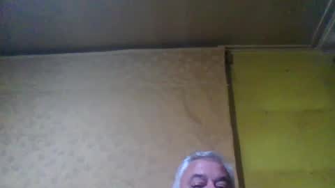 crmperez online show from February 1, 2025, 5:49 am
