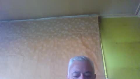 crmperez online show from February 4, 2025, 8:38 pm