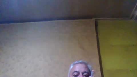 crmperez online show from March 2, 2025, 1:15 am