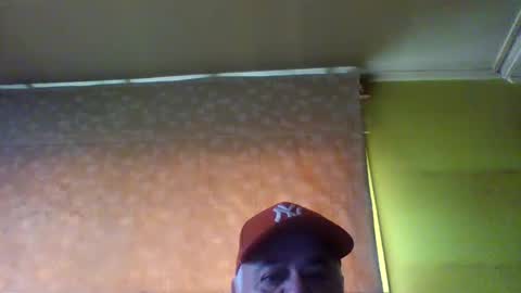 crmperez online show from March 6, 2025, 5:54 pm