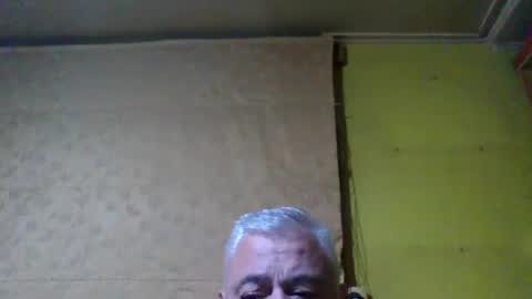 crmperez online show from September 17, 2025, 1:29 am