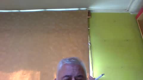 crmperez online show from September 25, 2025, 7:06 pm