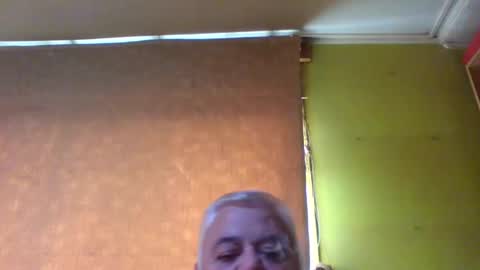 crmperez online show from October 16, 2025, 7:15 pm