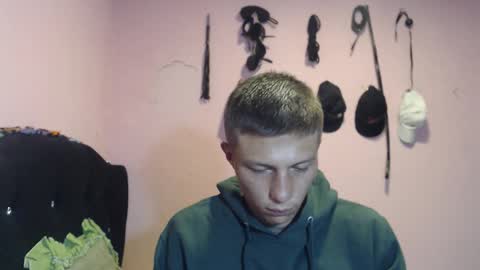 Snapshot of cronos_hot_888 chatting on March 3, 2026, 8:42 am cronos_hot_888 online show from March 3, 2026, 8:42 am