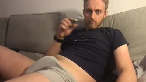 crosilla71 online show from April 24, 2026, 8:44 pm