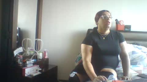 Snapshot of crossdresser64 chatting on January 6, 2025, 12:13 pm Linda Cross online show from January 6, 2025, 12:13 pm