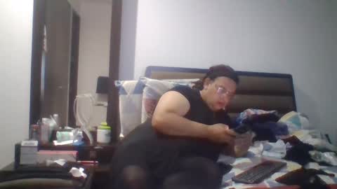 Snapshot of crossdresser64 chatting on January 7, 2025, 1:17 am Linda Cross online show from January 7, 2025, 1:17 am