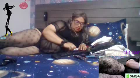 Snapshot of crossdresser64 chatting on November 15, 2025, 3:52 pm Linda Cross online show from November 15, 2025, 3:52 pm