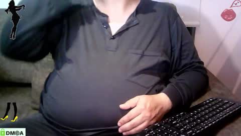 Snapshot of crossdresser64 chatting on November 19, 2025, 2:00 am Linda Cross online show from November 19, 2025, 2:00 am