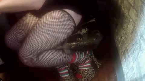 Snapshot of crossdresser_krystal chatting on December 22, 2025, 7:44 pm crossdresser krystal online show from December 22, 2025, 7:44 pm