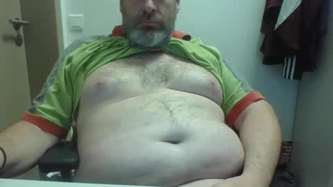 Crouch1 online show from October 22, 2025, 10:26 am