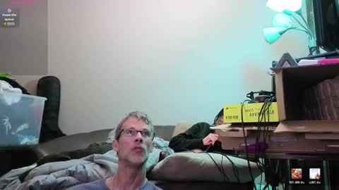 Crownandkat online show from January 18, 2026, 9:07 pm