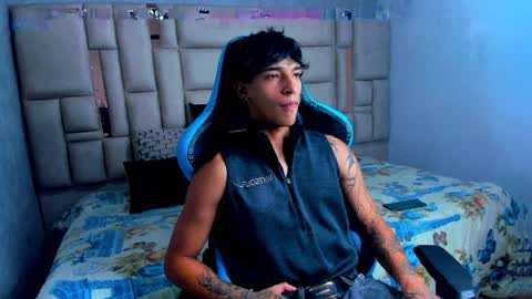 Croy online show from April 4, 2026, 8:39 pm