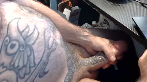 Crucifux online show from April 17, 2026, 1:47 pm