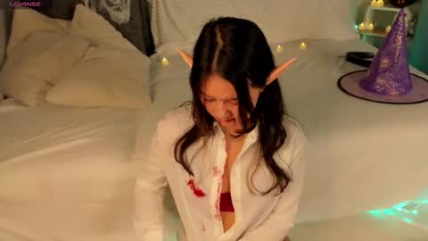 crushbaandicute111 online show from October 31, 2025, 11:28 pm