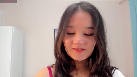 crushbaandicute111 online show from November 7, 2025, 8:42 pm